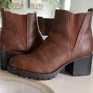 MIA brown ankle boots